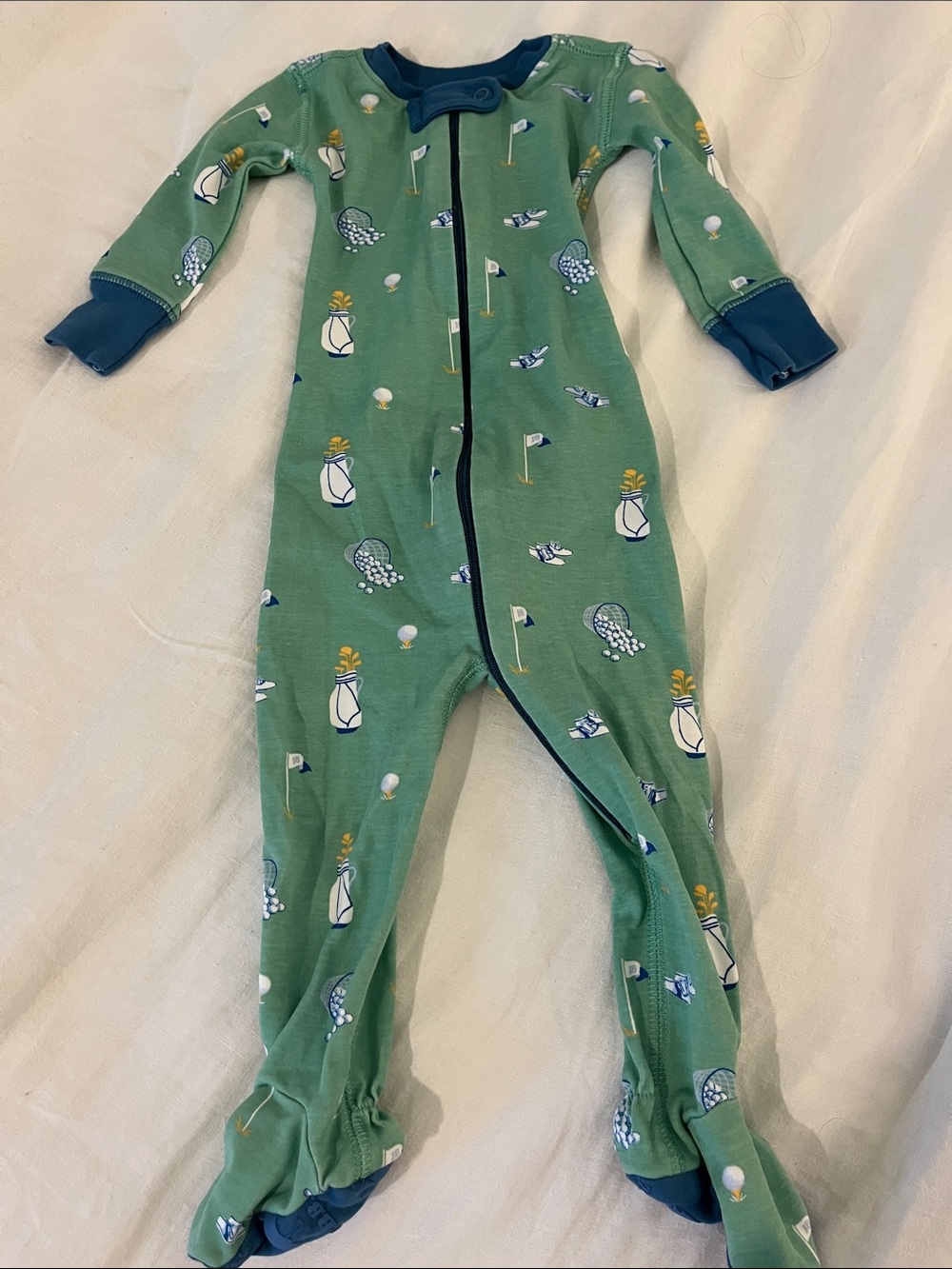 Beaufort Bonnet New without tagsGreen Golf-Print Footed One-Piece Pajamas - Kids